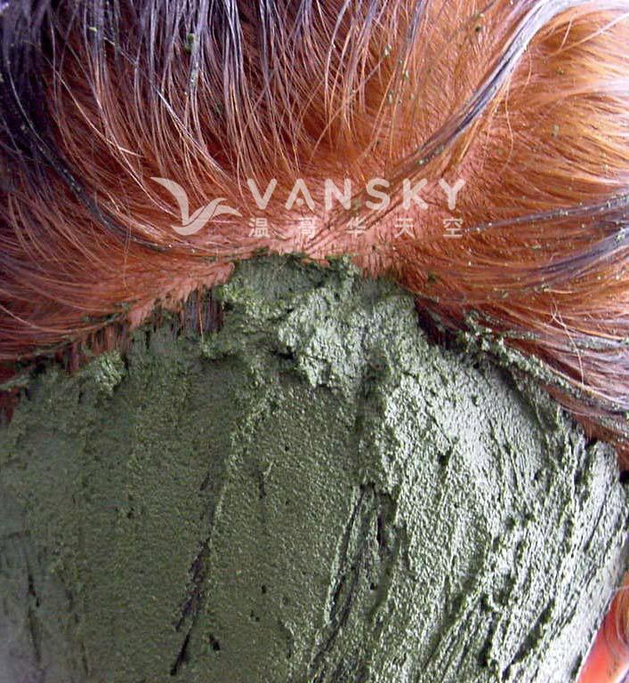260804111134_Indigo paste on hennaed hair.jpg